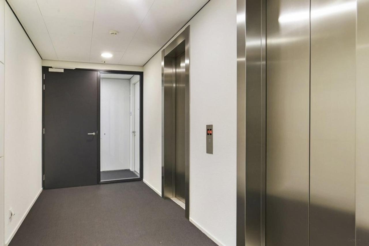 125 m² Corner Apartment with Views in The Hague - Image 22
