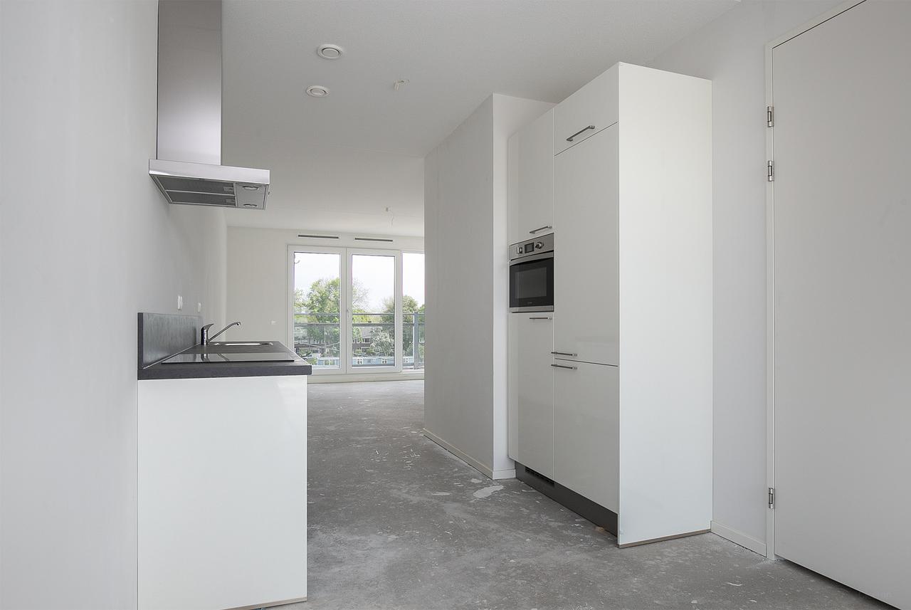 80 m² apartment by the Merwede Canal - Image 9