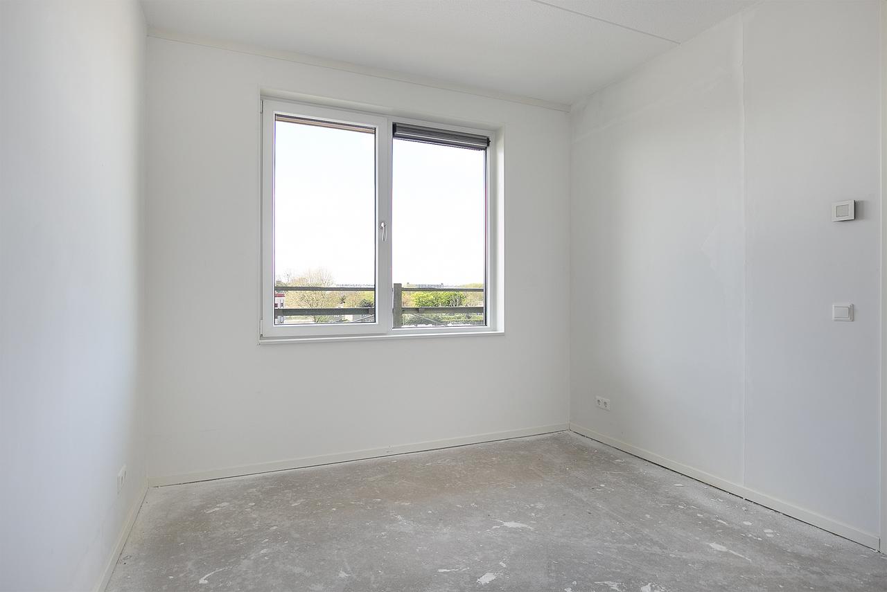 80 m² apartment by the Merwede Canal - Image 12