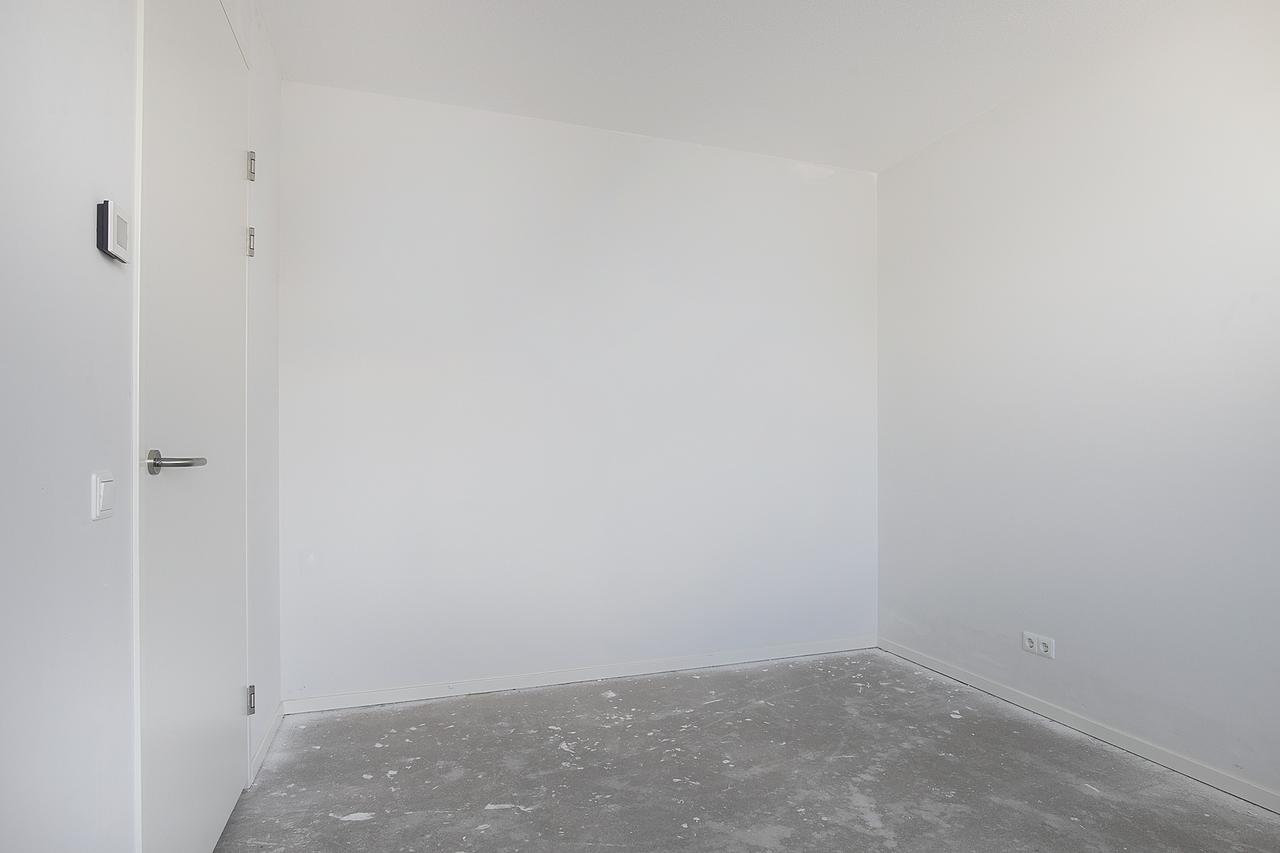 80 m² apartment by the Merwede Canal - Image 13