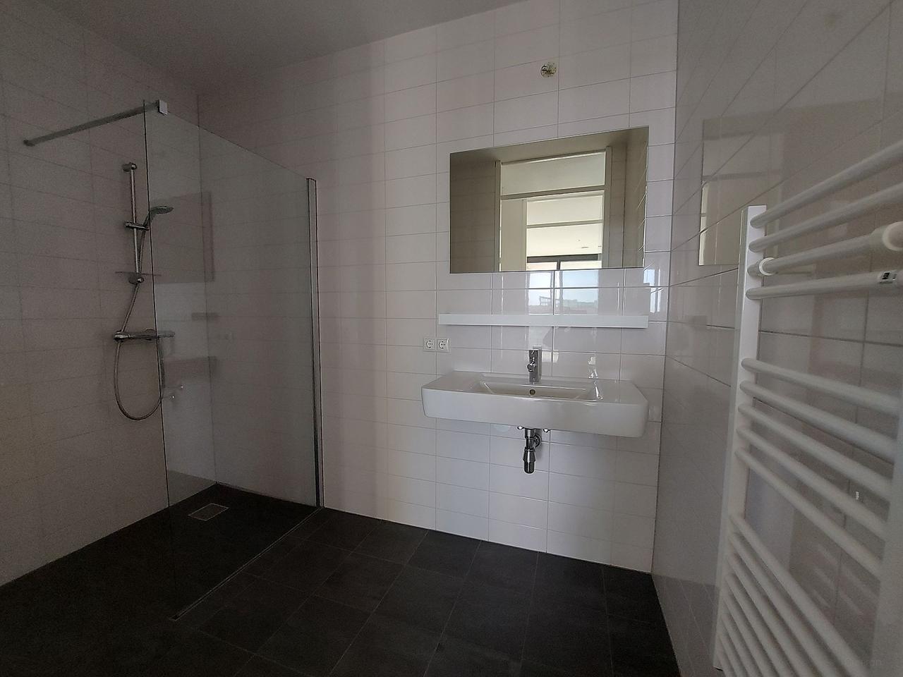 78 m² apartment on the 22nd floor - Image 8