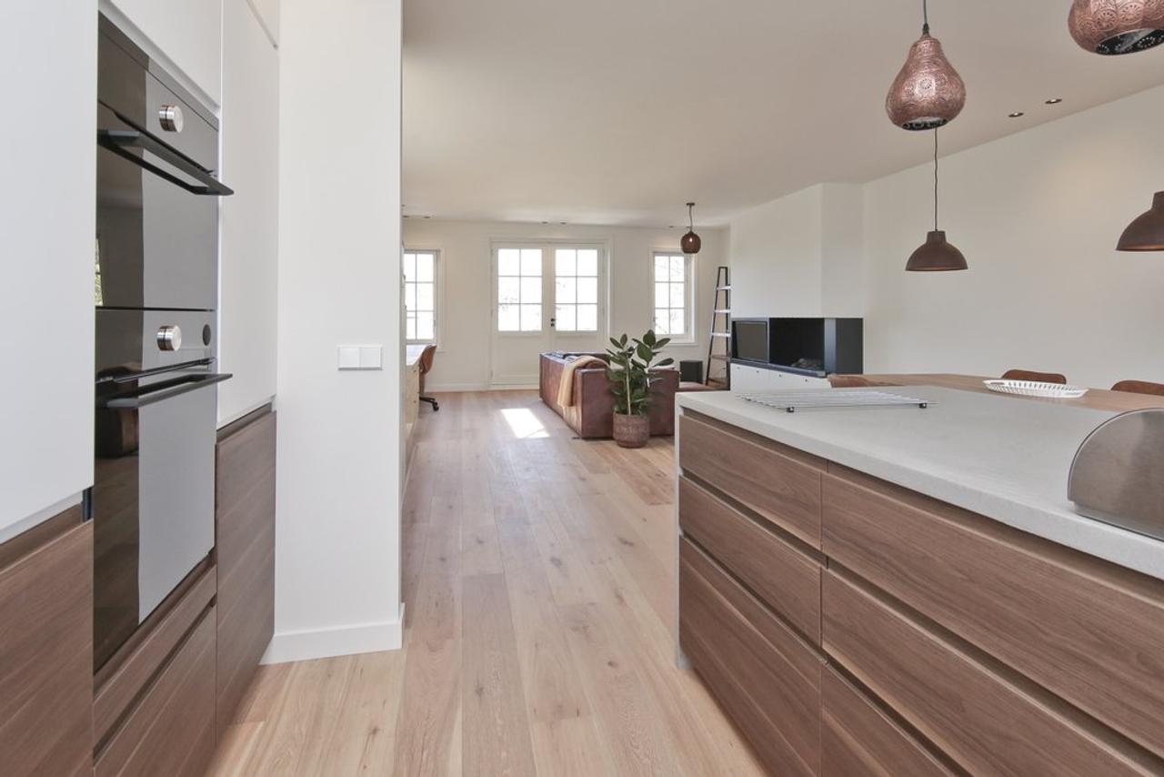Gemeubileerd 3-slaapkamerappartement aan de gracht - Afbeelding 8