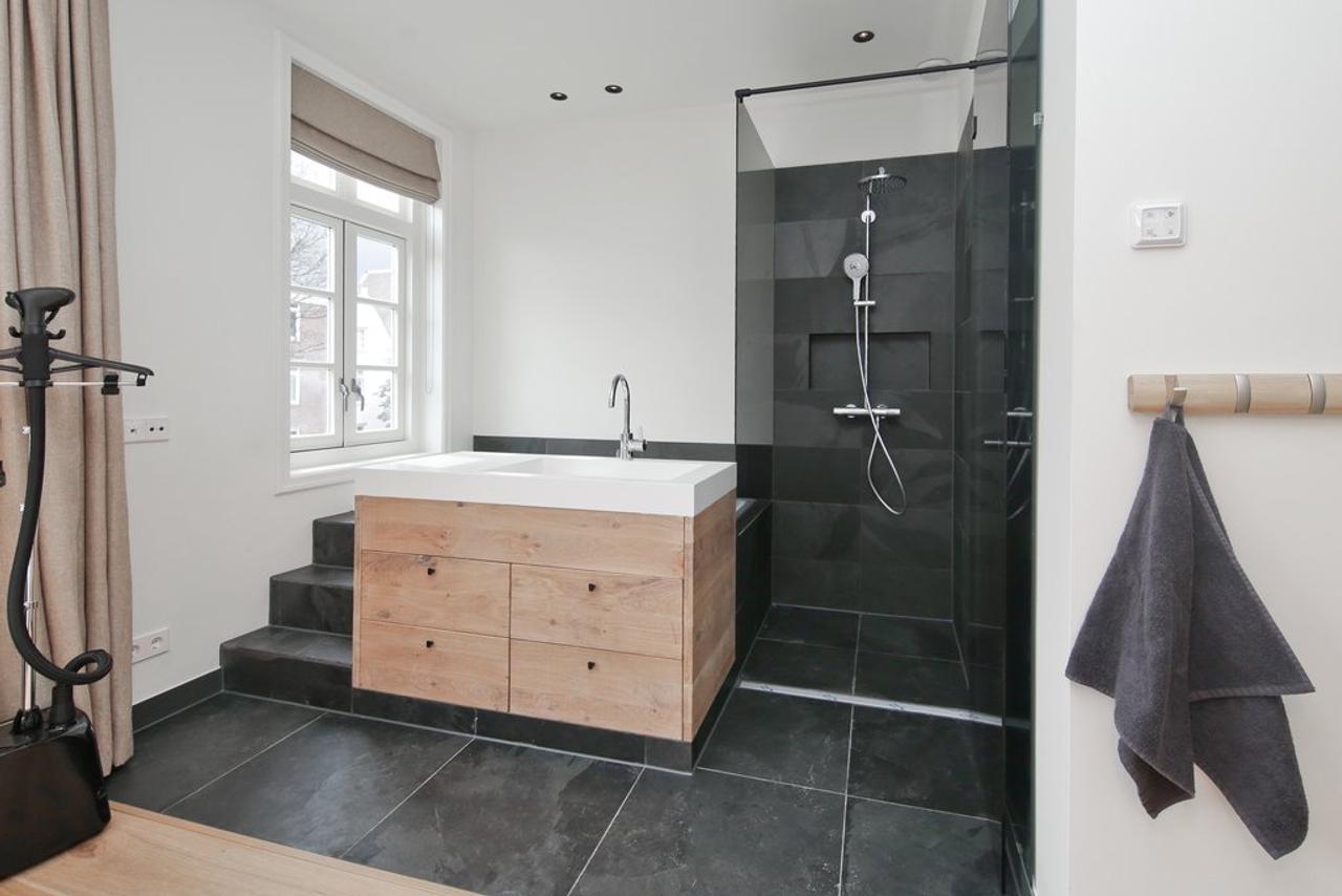 Gemeubileerd 3-slaapkamerappartement aan de gracht - Afbeelding 22