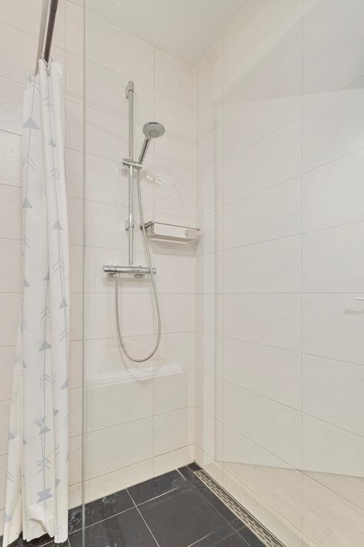 Furnished 3-Room Apartment with A+ Rating - Image 19
