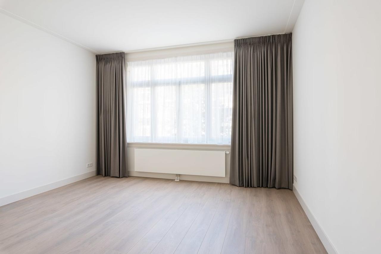 120 m² apartment with balcony in Apollobuurt - Image 16