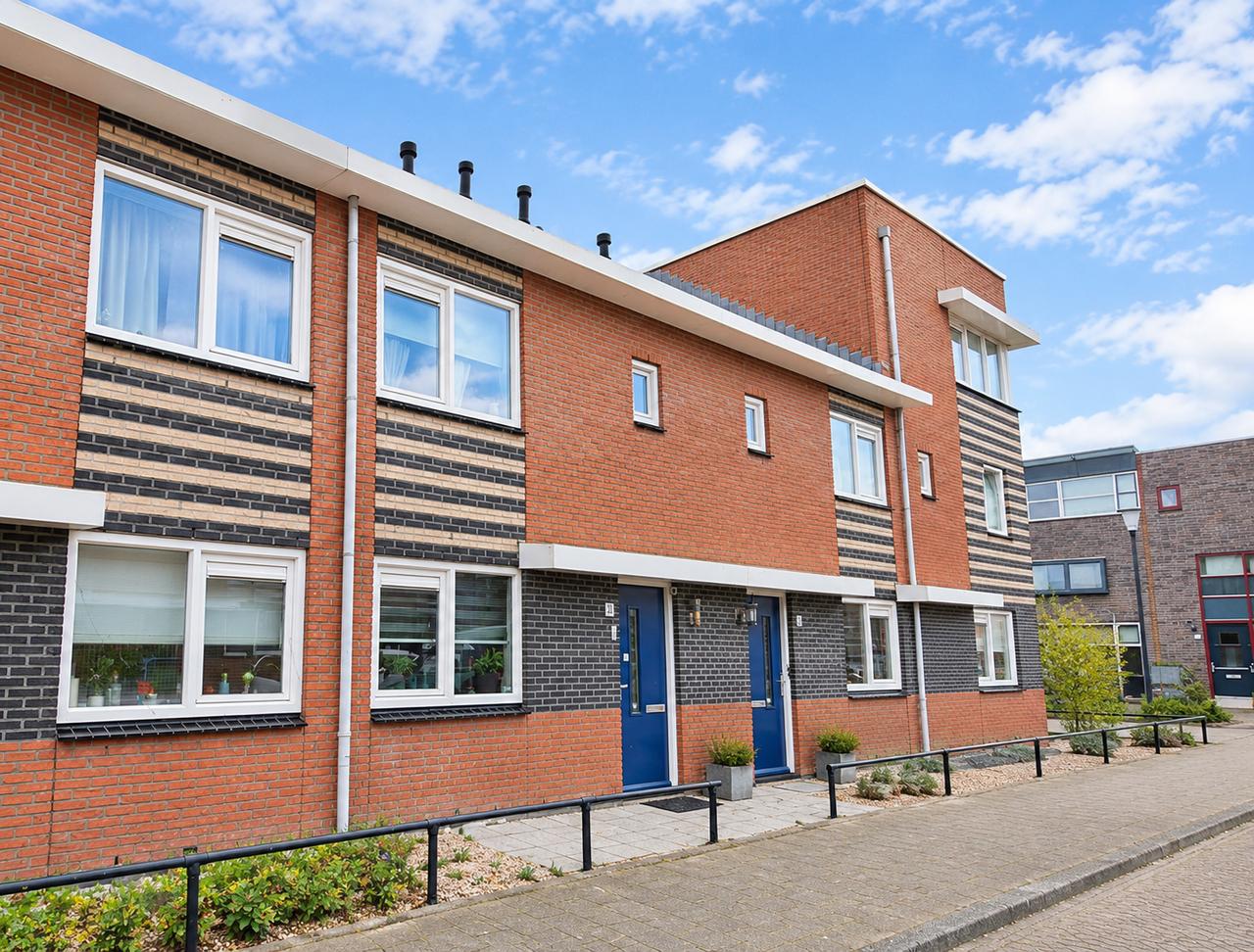 Family Home with Garden in Meerwede - Image 1