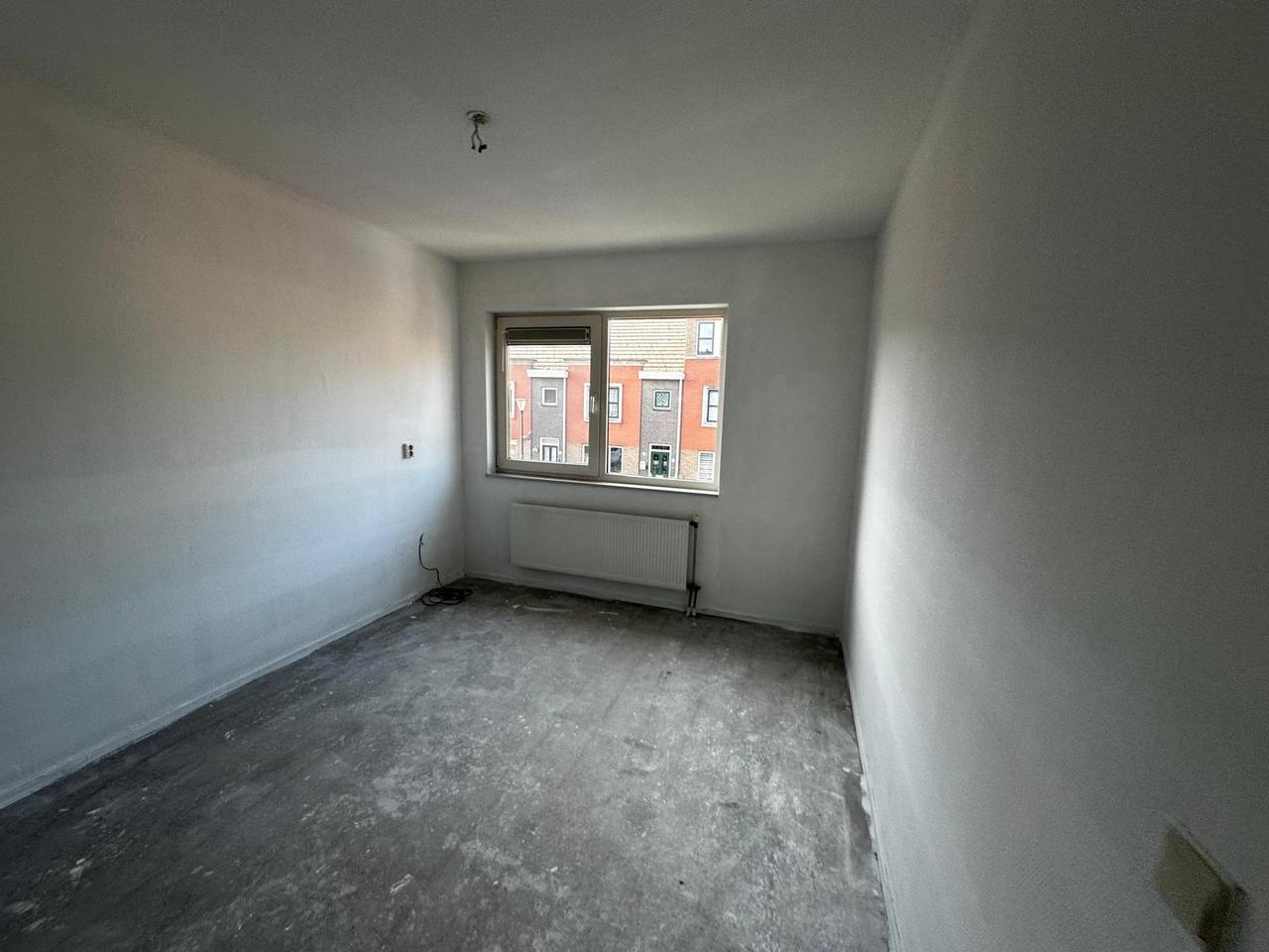 109 m² End-of-Terrace House with Garden - Image 4
