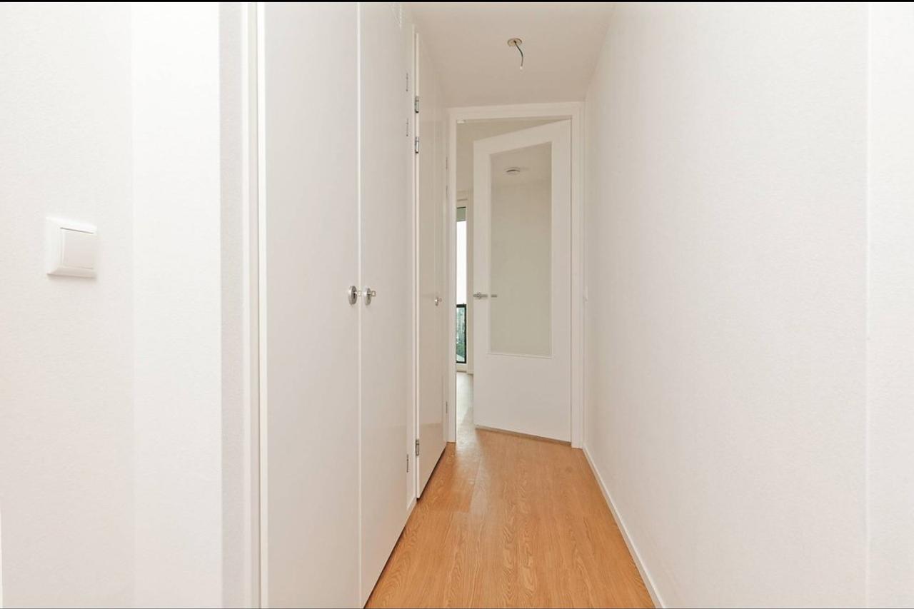 Zuidbalkon op de 8e verdieping - Afbeelding 7