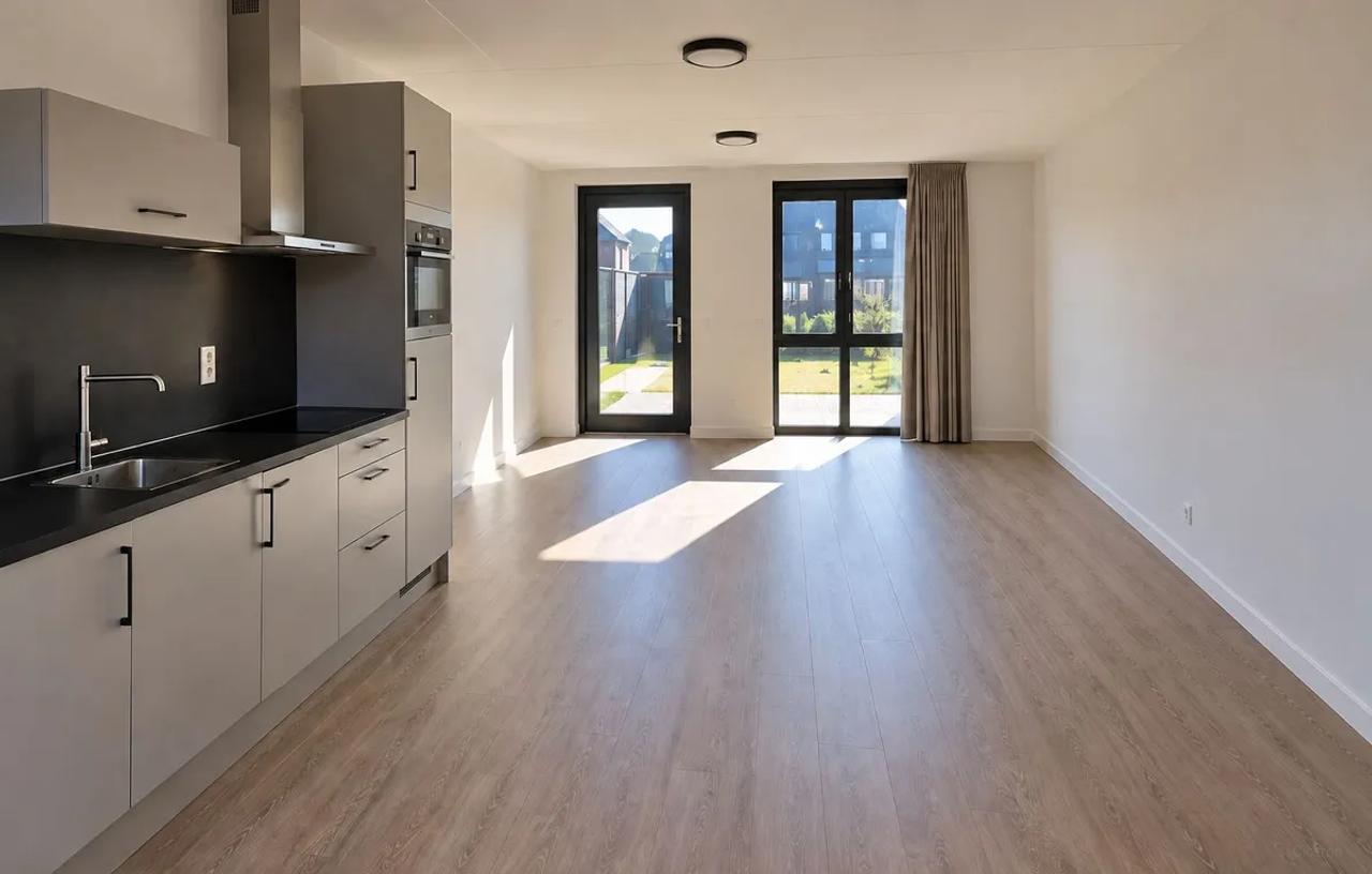 A+++ Rental Home with 4 Bedrooms in Dordrecht - Image 2