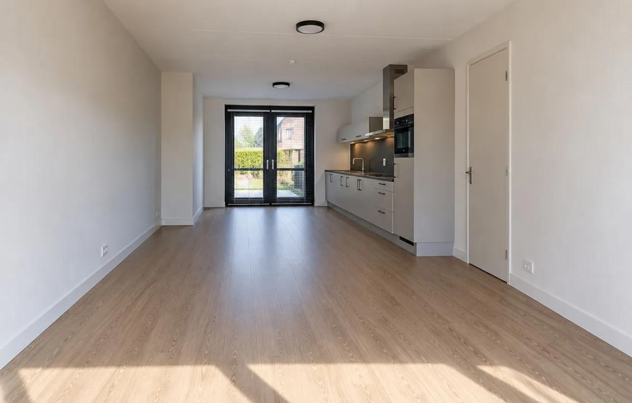A+++ Rental Home with 4 Bedrooms in Dordrecht - Image 3