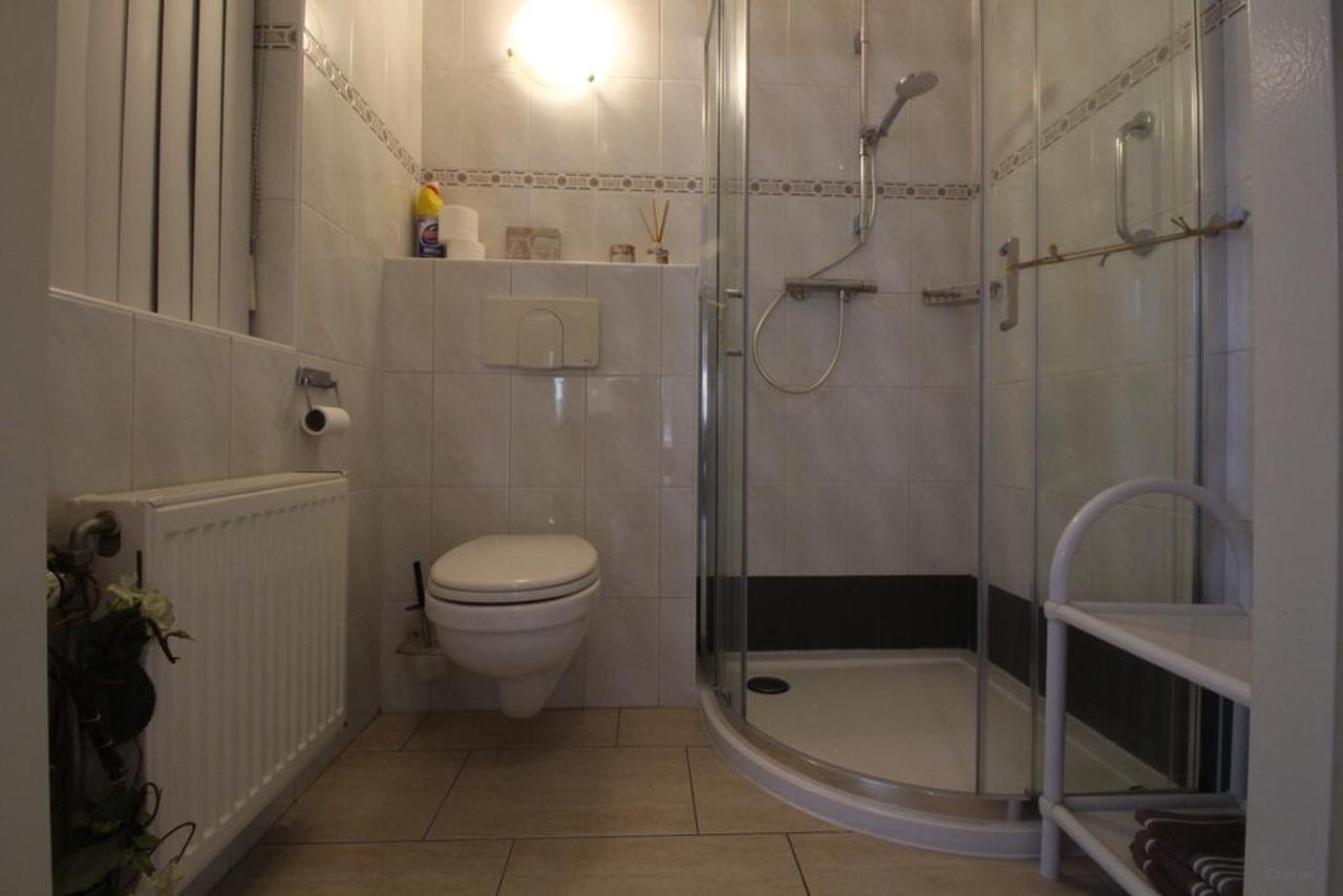 Grote hoekwoning met serre in Acht - Afbeelding 16