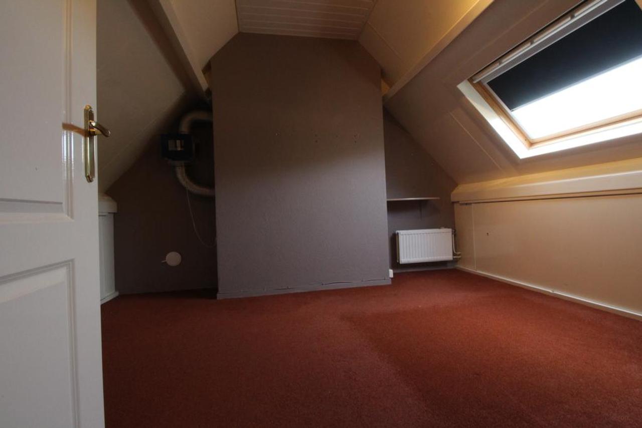 Grote hoekwoning met serre in Acht - Afbeelding 24