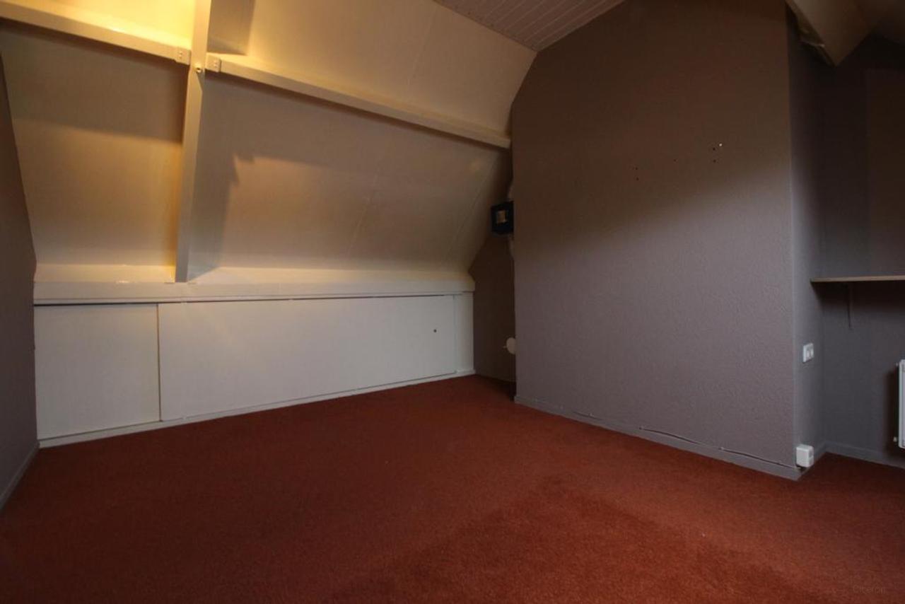 Grote hoekwoning met serre in Acht - Afbeelding 25