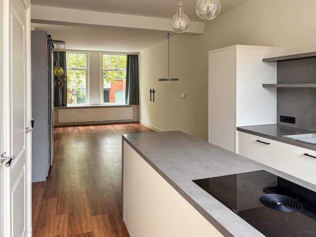 Gemeubileerd 3-kamerappartement met balkon - Afbeelding 4