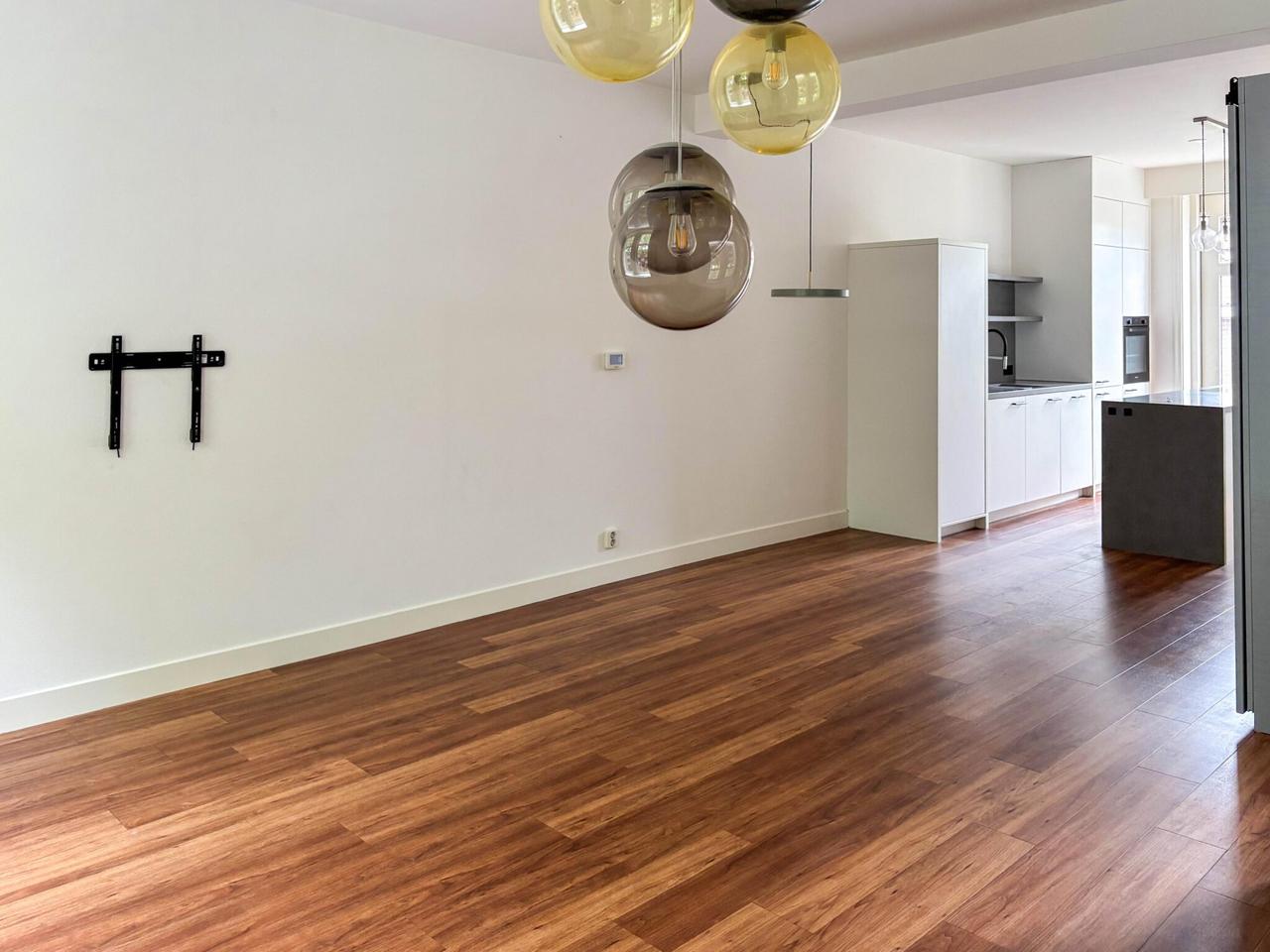 Gemeubileerd 3-kamerappartement met balkon - Afbeelding 5
