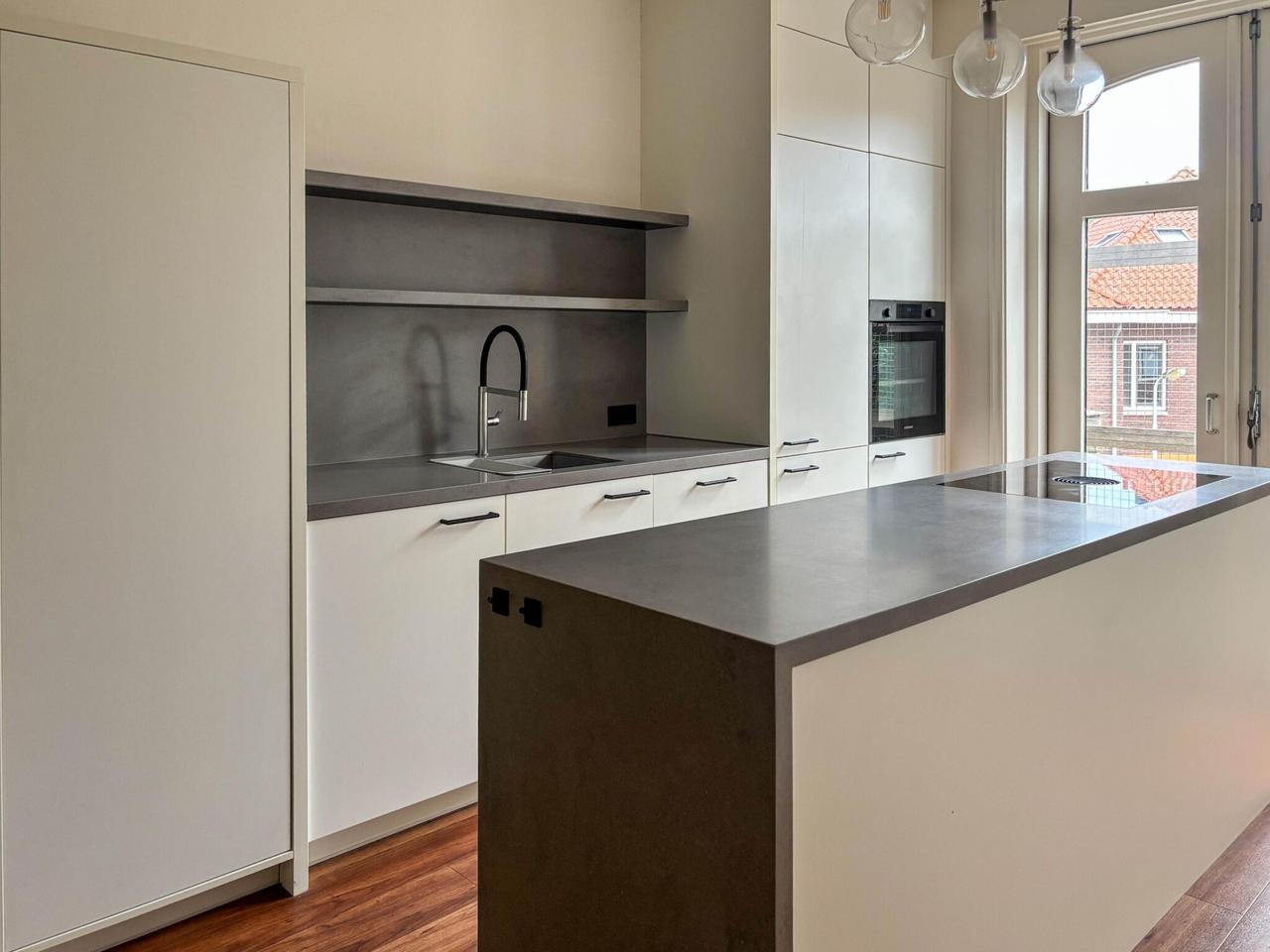 Gemeubileerd 3-kamerappartement met balkon - Afbeelding 9