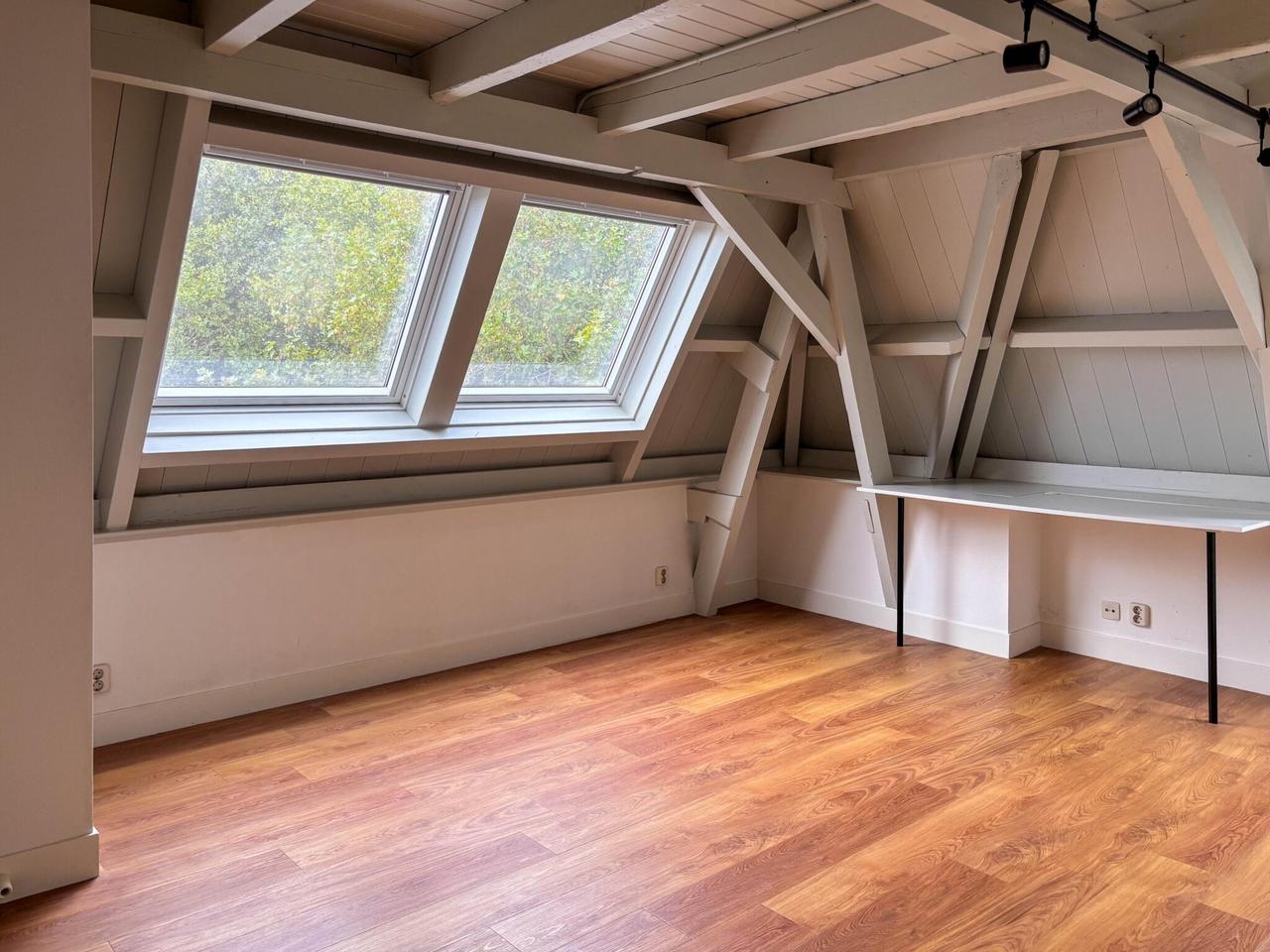 Gemeubileerd 3-kamerappartement met balkon - Afbeelding 14