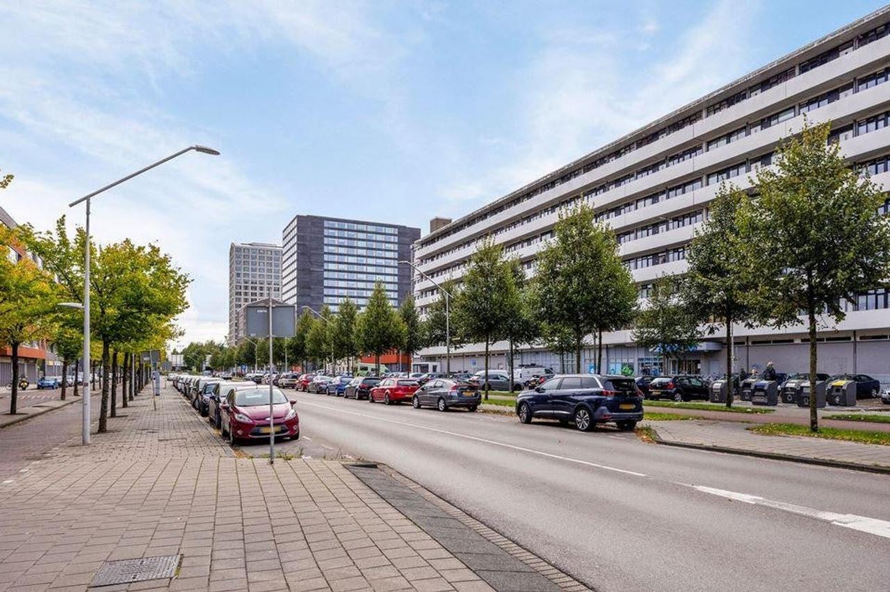 4-Bedroom Apartment with Balcony - Image 1