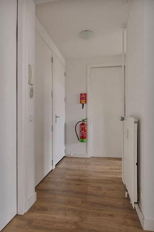 4-Bedroom Apartment with Balcony - Image 5