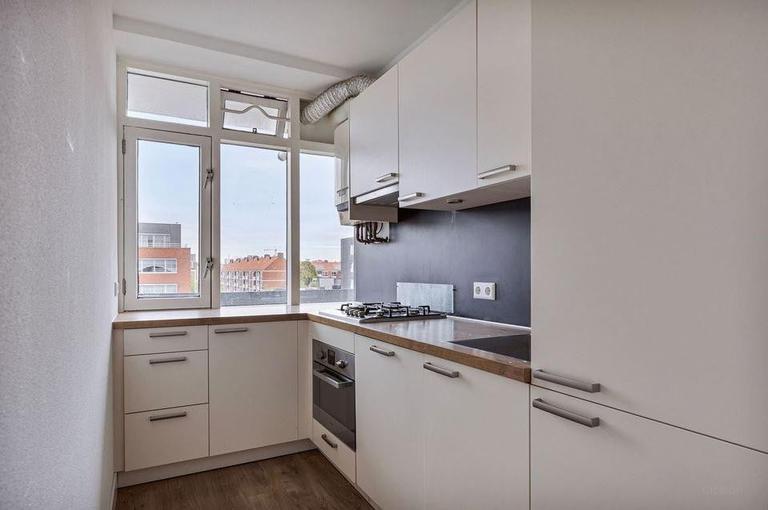 4-Bedroom Apartment with Balcony - Image 6