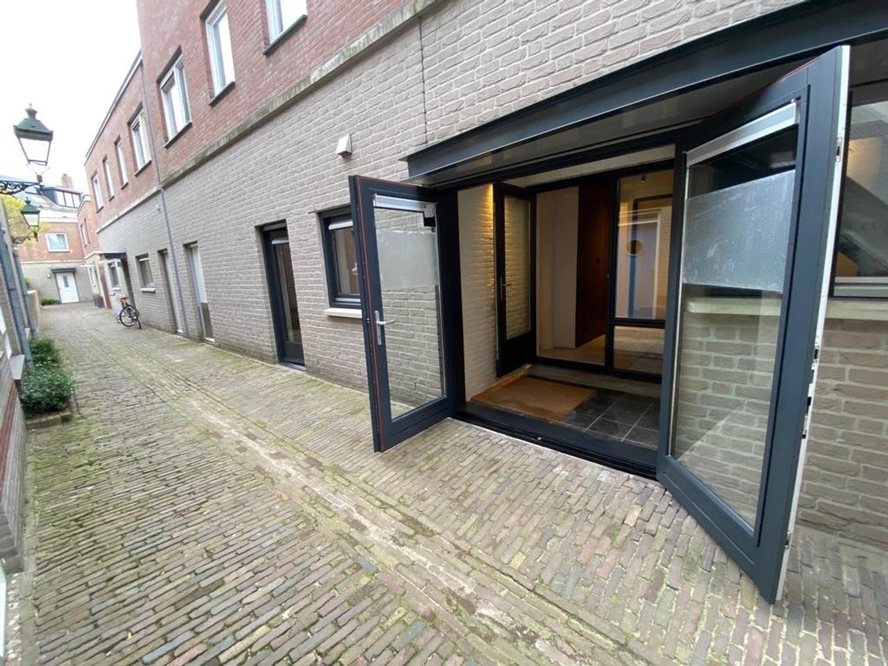 Gemeubileerd 2-slaapkamerappartement met terras - Afbeelding 13