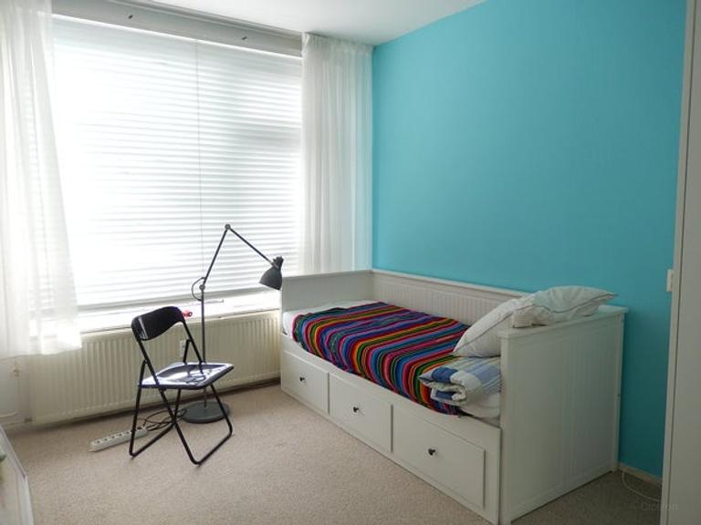 Furnished 2-Bedroom Apartment with 2 Balconies - Image 9