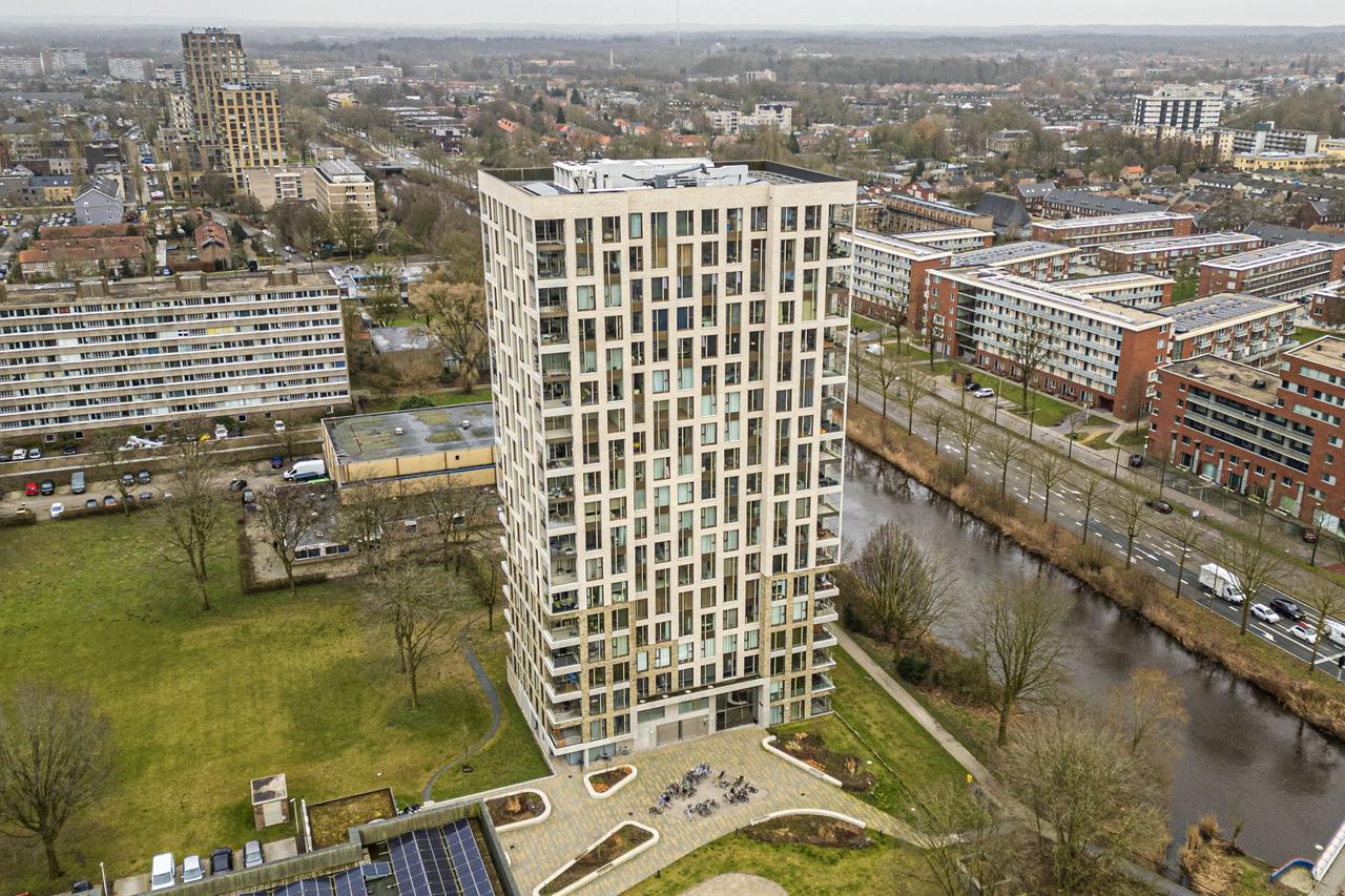 Direct beschikbaar: 4-kamerappartement met balkon - Afbeelding 1