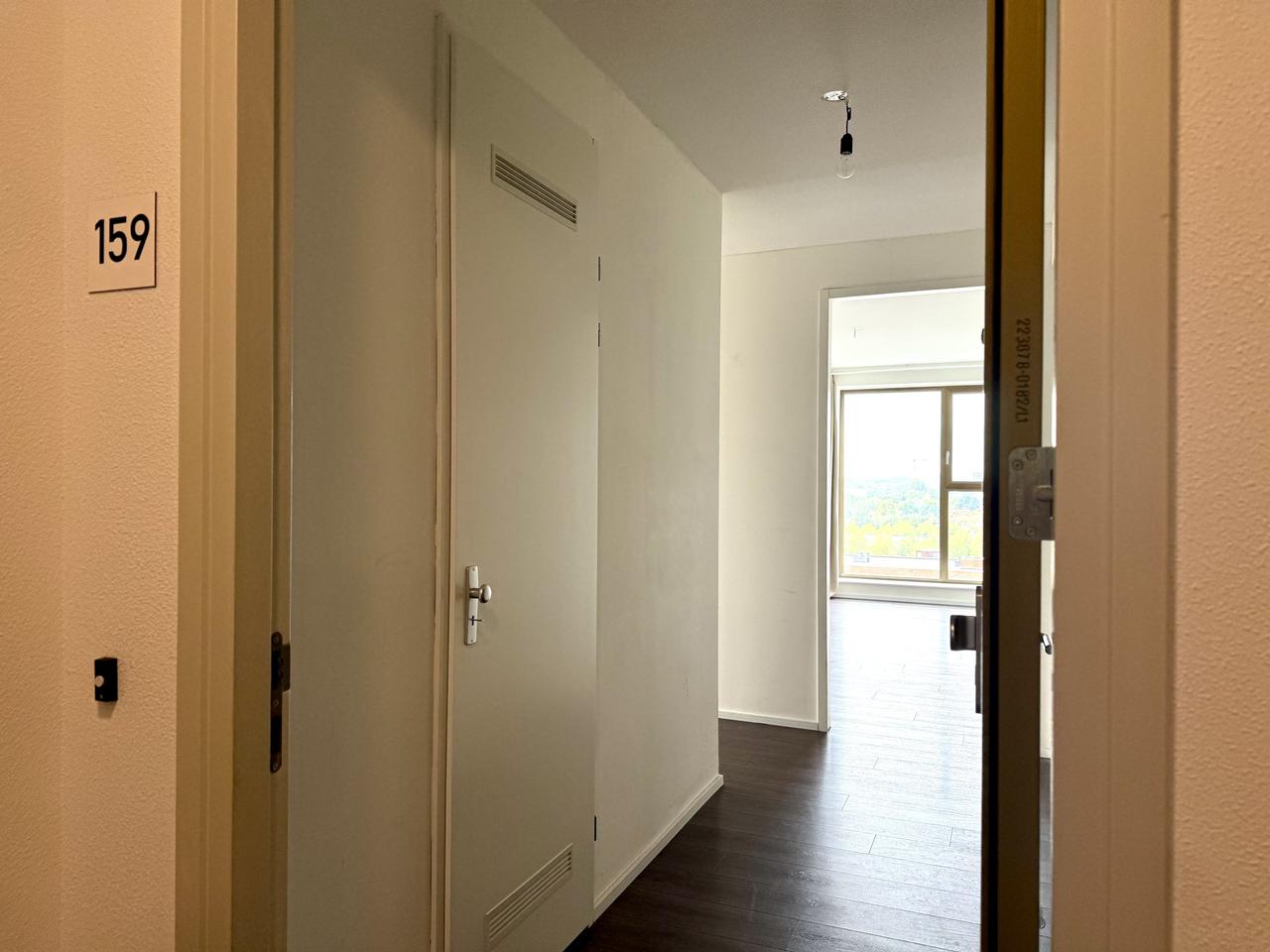 Direct beschikbaar: 4-kamerappartement met balkon - Afbeelding 11