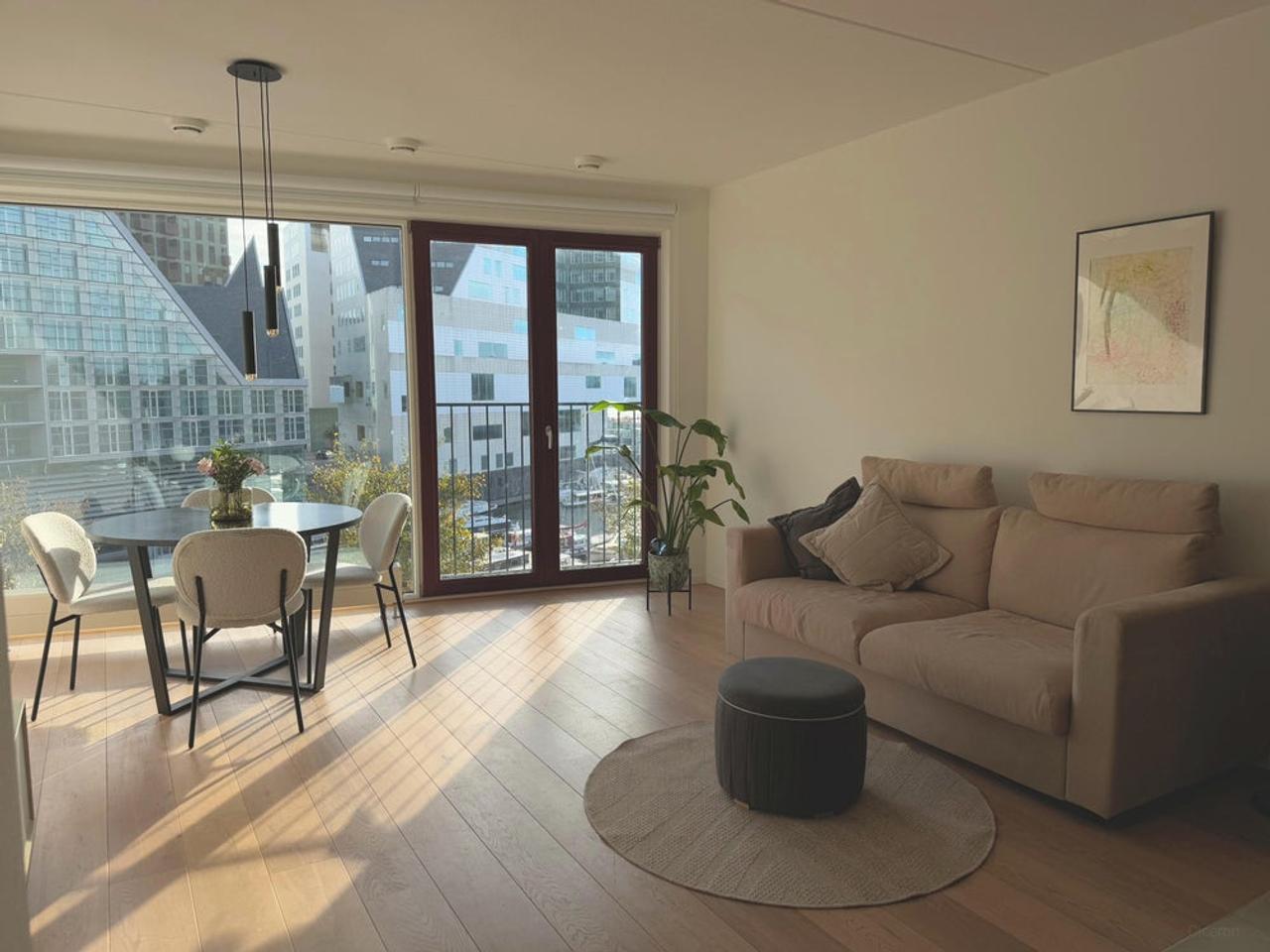 Gemeubileerd 3-kamerappartement bij Westerdok - Afbeelding 1