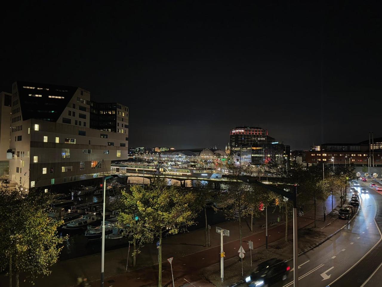Gemeubileerd 3-kamerappartement bij Westerdok - Afbeelding 2