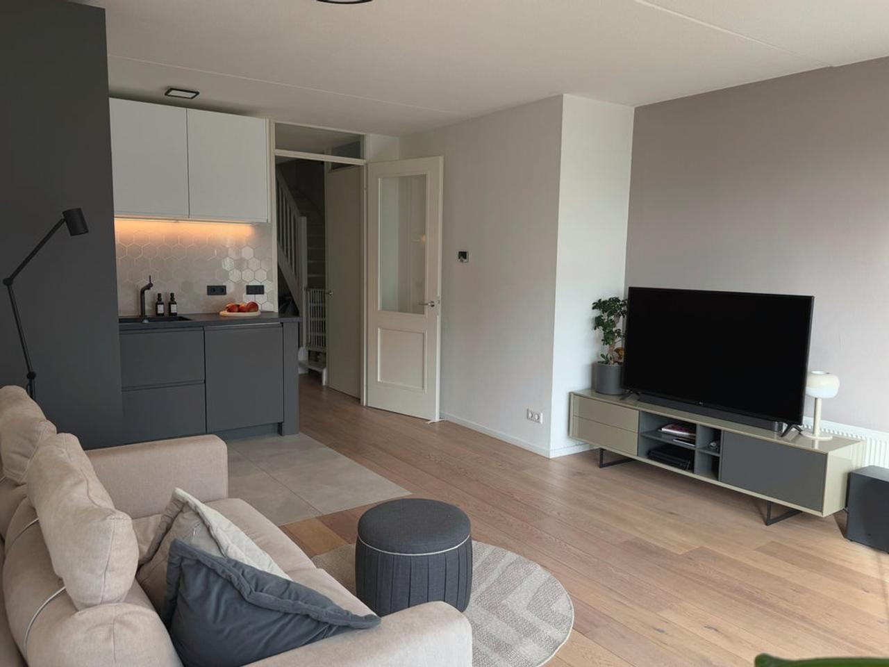 Gemeubileerd 3-kamerappartement bij Westerdok - Afbeelding 5