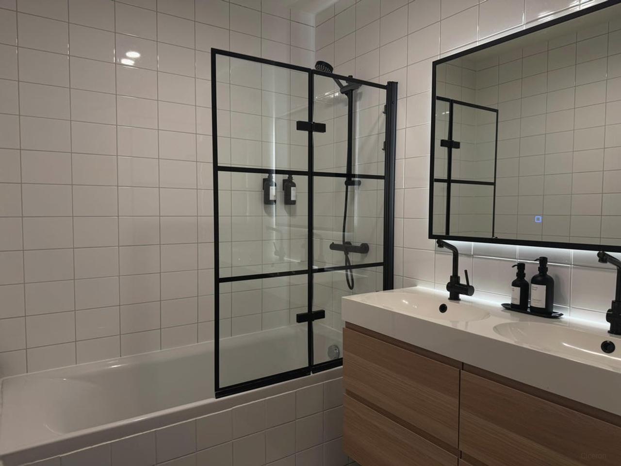 Gemeubileerd 3-kamerappartement bij Westerdok - Afbeelding 9