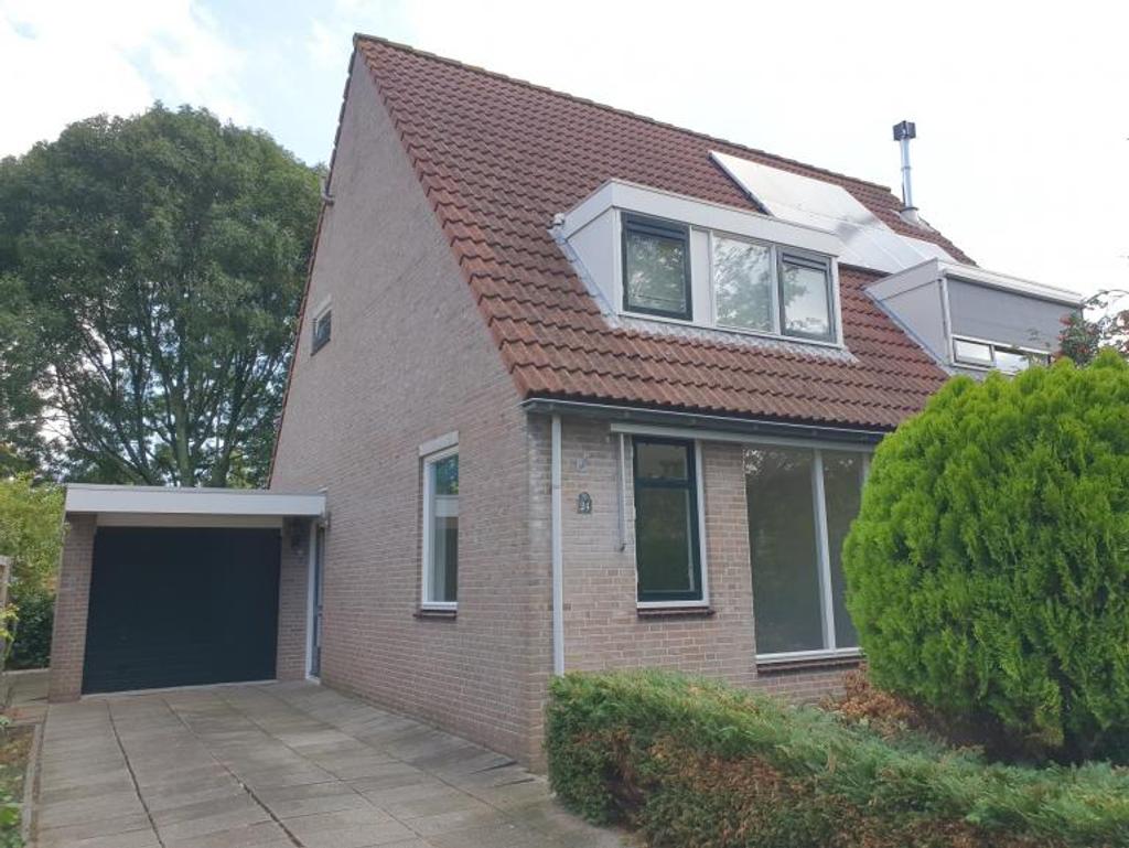 4 Bedrooms and Garage in Oosthuizen - Image 2