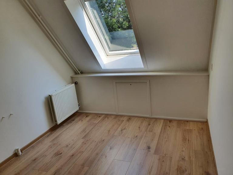 4 Bedrooms and Garage in Oosthuizen - Image 10