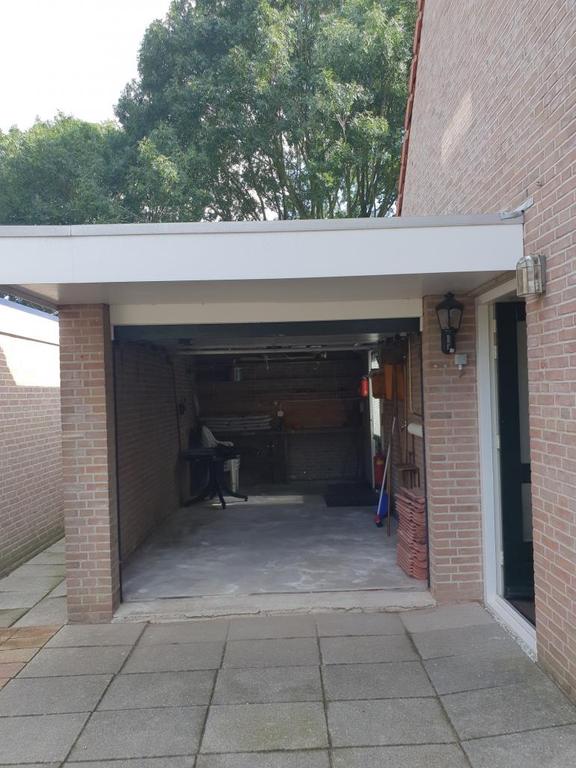 4 Bedrooms and Garage in Oosthuizen - Image 20