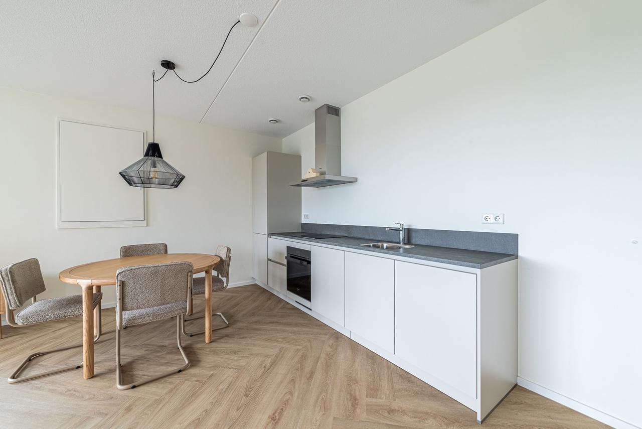 Gemeubileerd 3-kamerappartement bij station - Afbeelding 6