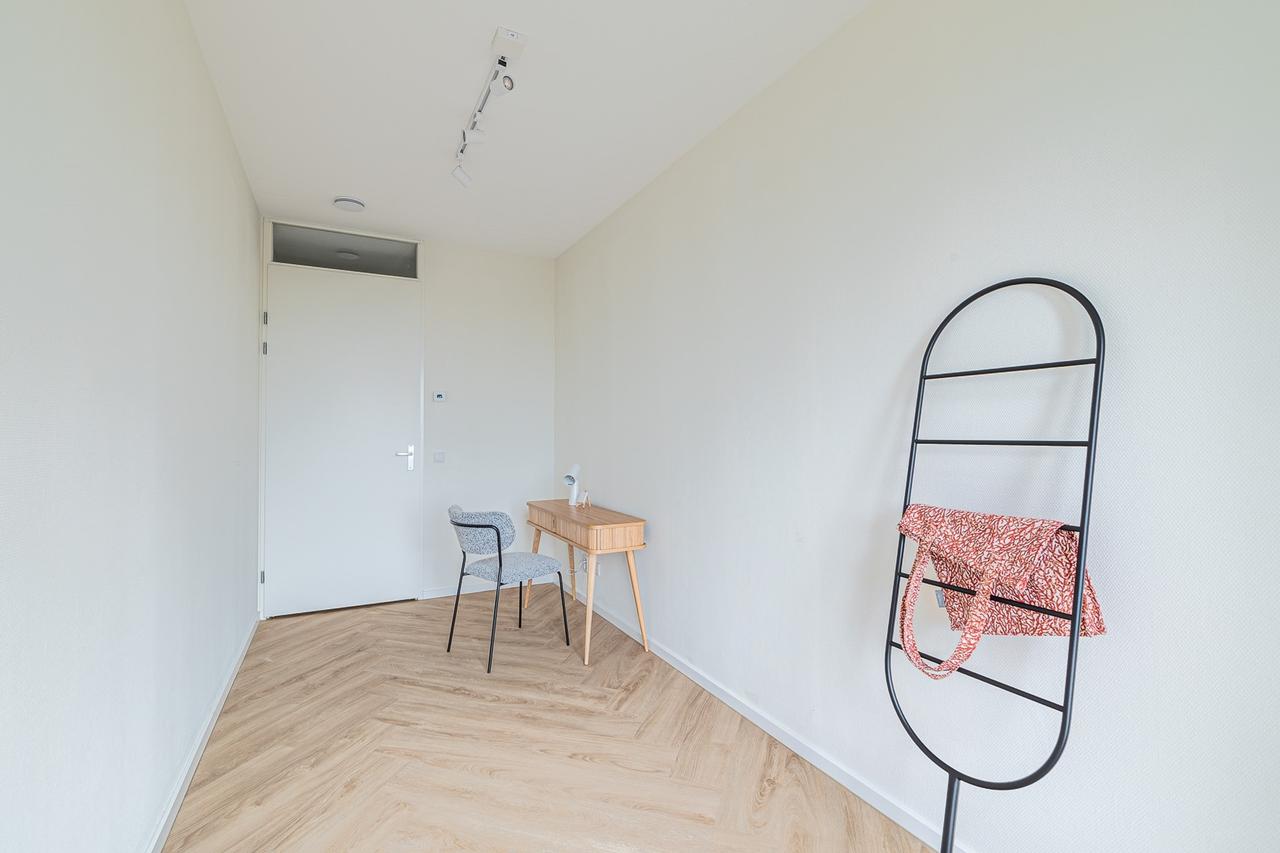 Gemeubileerd 3-kamerappartement bij station - Afbeelding 21