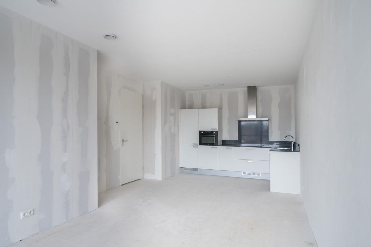 Available now: 2-bedroom apartment in Tiel - Image 8
