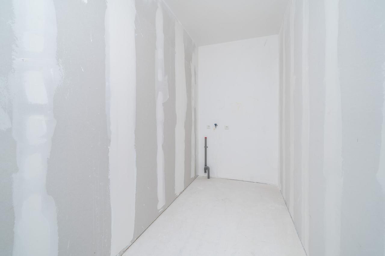 Available now: 2-bedroom apartment in Tiel - Image 12