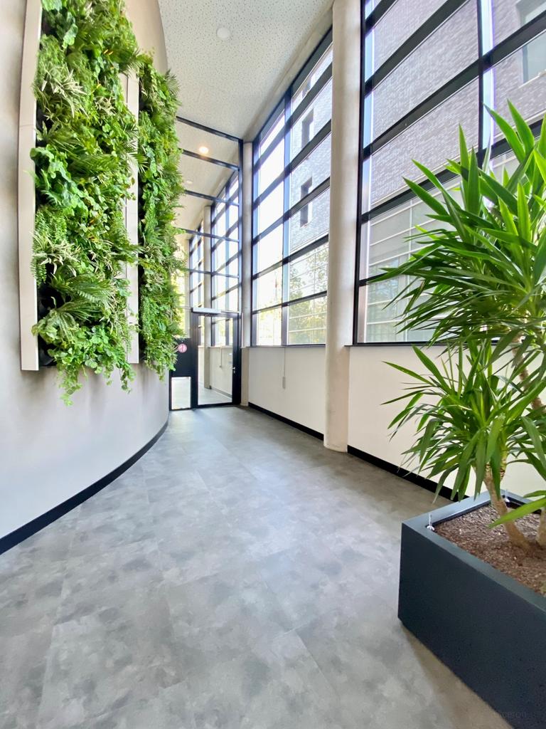 98 m² apartment with balcony and parking space - Image 3