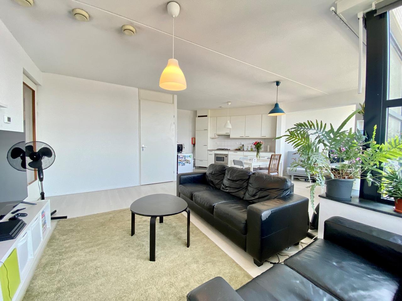 98 m² apartment with balcony and parking space - Image 8