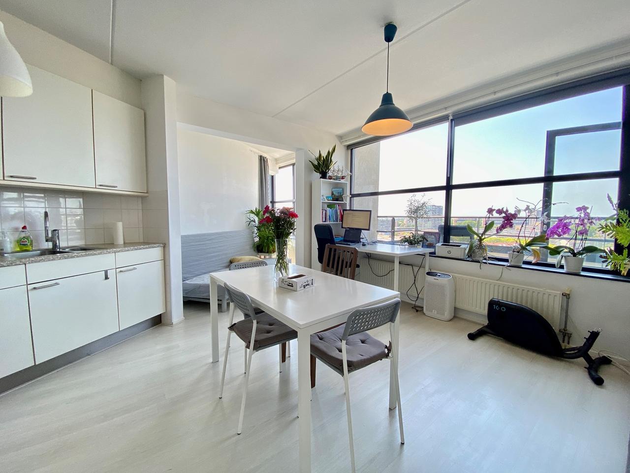98 m² apartment with balcony and parking space - Image 9