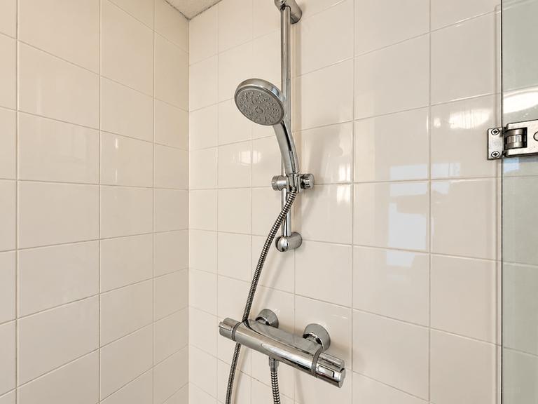 Gemeubileerd 2-slaapkamerappartement met uitzicht - Afbeelding 14