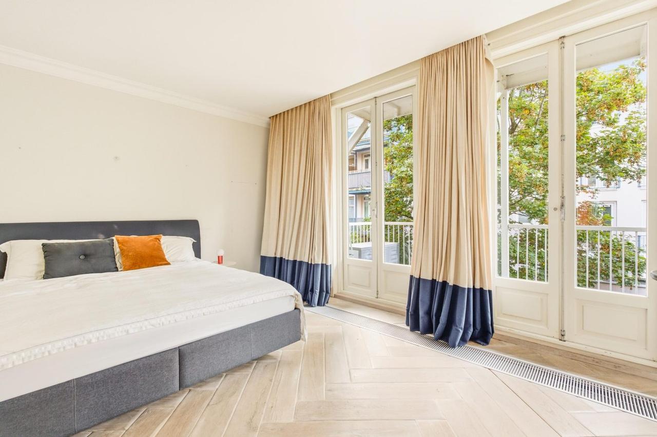 Furnished 1-Bedroom Apartment in De Pijp - Image 12
