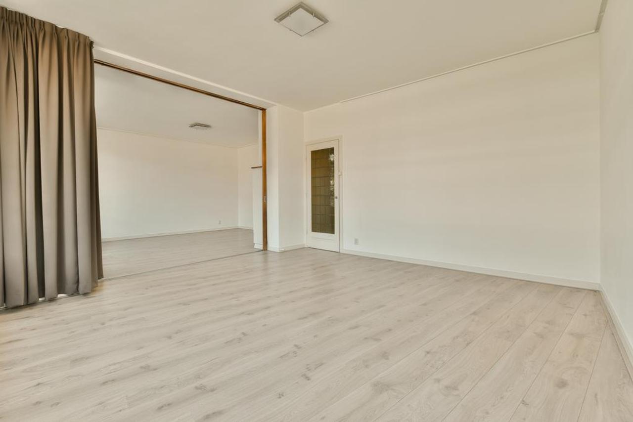 150 m² corner apartment with balcony in Oud-Zuid - Image 8