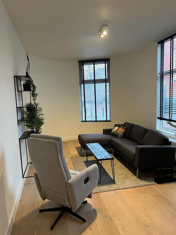Furnished 3-Bedroom Apartment with Terrace - Image 4