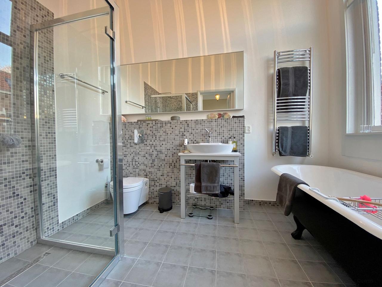 Furnished 2-Bedroom Apartment, Energy Rating A - Image 20