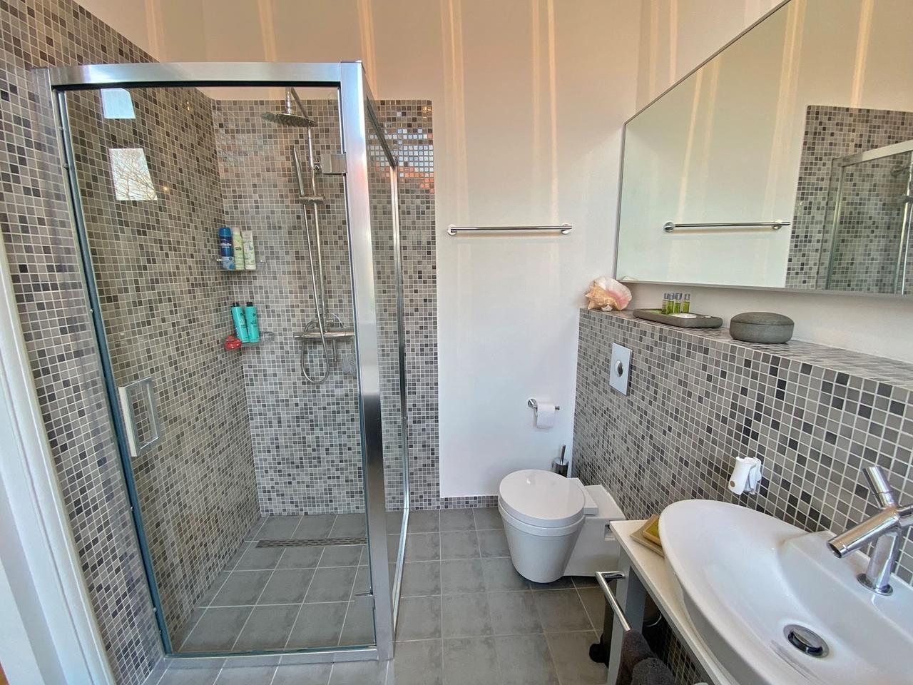 Furnished 2-Bedroom Apartment, Energy Rating A - Image 22