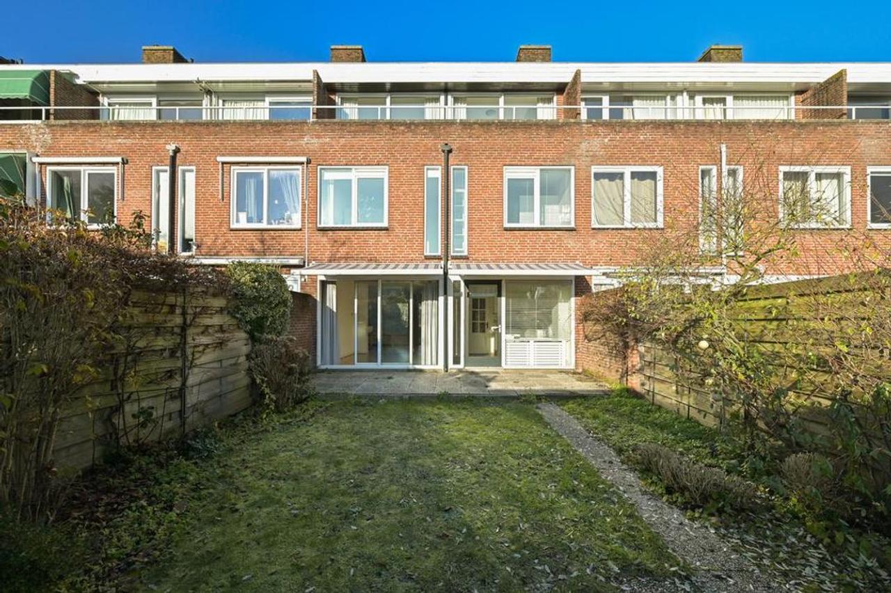 Four bedrooms with garden and roof terrace - Image 1