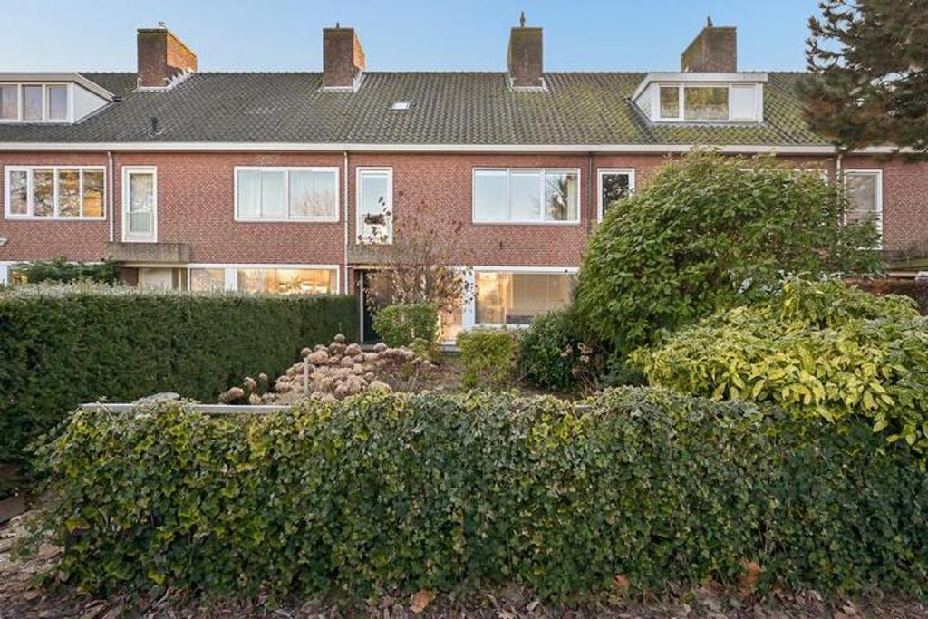 Four bedrooms with garden and roof terrace - Image 2